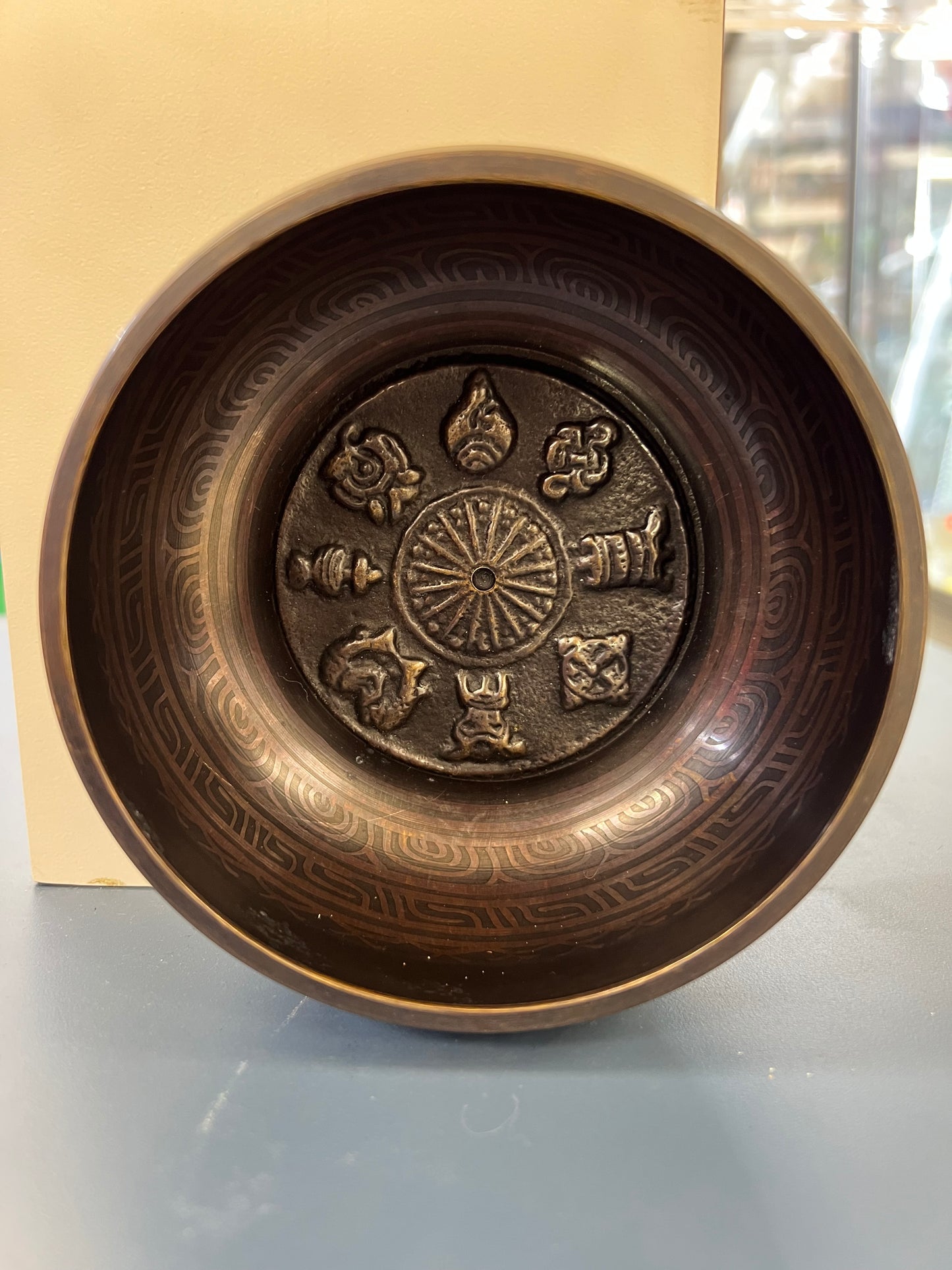 4.5 inch diameter |Black Singing Bowl | Eight Auspicious Symbols Meditation Bowl | Handmade in Nepal | Sound Healing & Yoga Gift Set