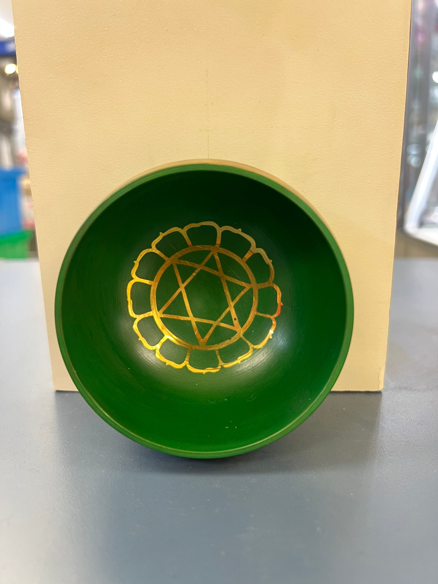 3.5 inch diameter -Green Chakra Singing Bowl | Heart Chakra Meditation & Sound Healing Bowl | Handmade in Nepal | Spiritual Yoga Gift Set