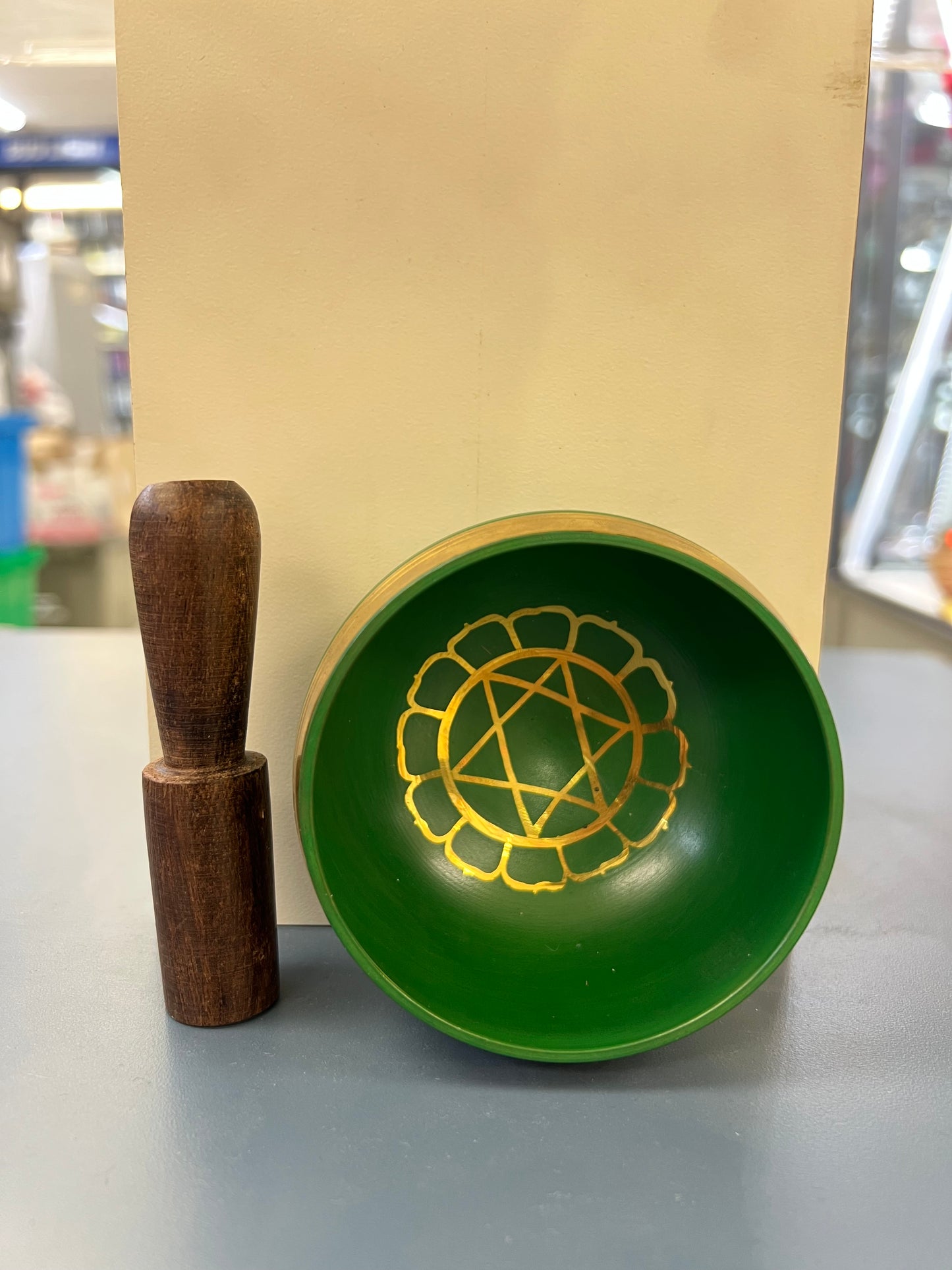 3.5 inch diameter -Green Chakra Singing Bowl | Heart Chakra Meditation & Sound Healing Bowl | Handmade in Nepal | Spiritual Yoga Gift Set