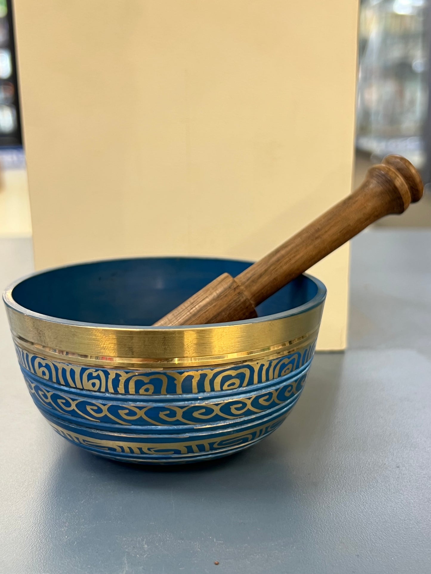 3.5 inch diameter Third Eye Chakra
Singing Bowl |Handmade Meditation & Sound Healing Bowl |Made in Nepal | Perfect for Meditation, Yoga & Chakra Healing