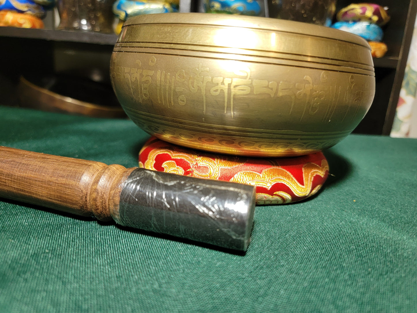 Timmur 6-inch diameter Buddha Handmade Singing Bowl | Meditation | Sound Healing | Made in Nepal | Gift Set Bowl