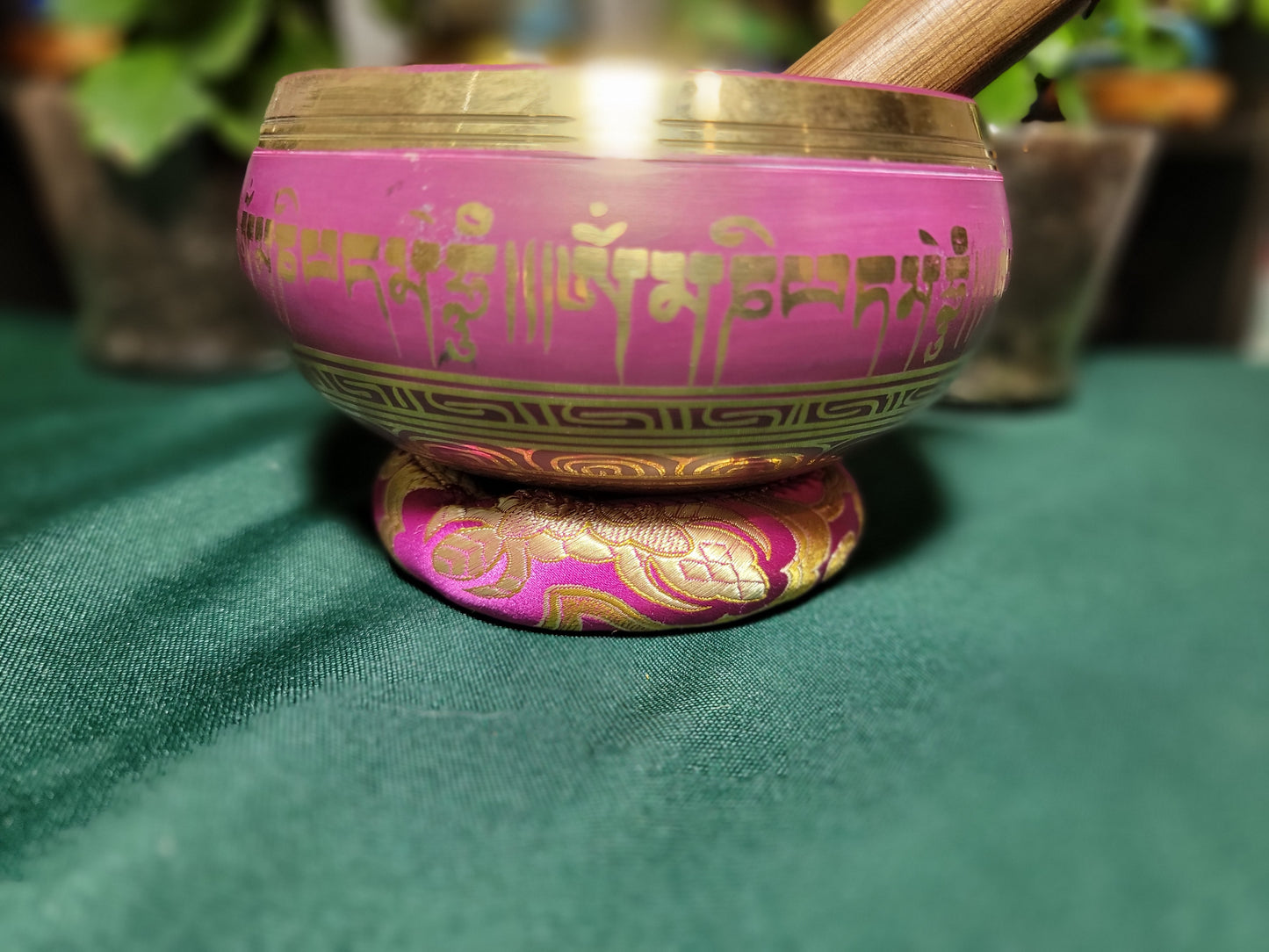 Timmur 4-inch diameter Pink Chakra Handmade Singing Bowl | Meditation | Sound Healing | Made in Nepal | Gift Set Bowl